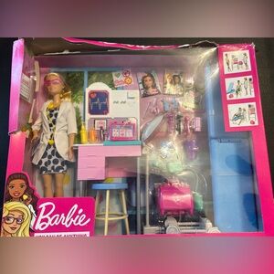 Mattel Barbie You Can Be Anything Careers Doctor & ambulance Doll & Play Set New